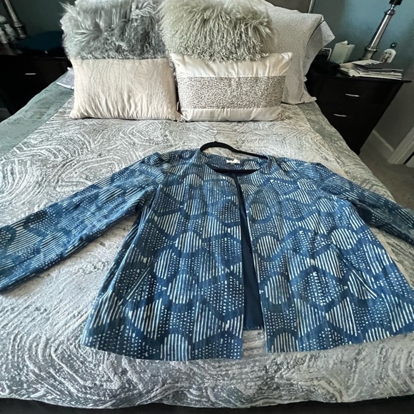 Beautiful, light blue and linen Eileen Fisher 3/4 length sleeves open jacket. - Picture 8 of 9